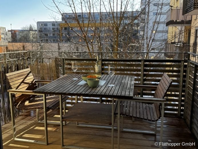 M&ouml;blierte 3-Zimmer-Wohnung mit Balkon in M&uuml;nchen - Haidhausen