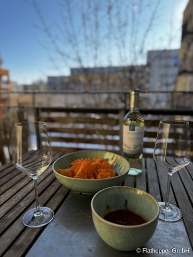 M&ouml;blierte 3-Zimmer-Wohnung mit Balkon in M&uuml;nchen - Haidhausen