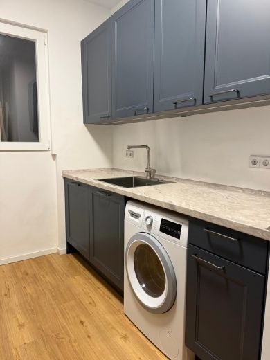 2-Zimmer Wohnung voll-m&ouml;bliert in Berlin-Moabit