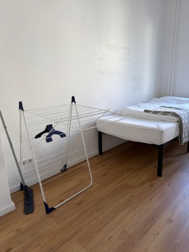 2-Zimmer Wohnung voll-m&ouml;bliert in Berlin-Moabit