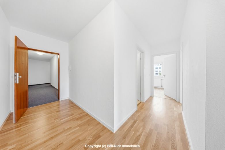 SONNENGL&Uuml;CK: Stilvolle 3-Zimmer-Wohnung mit Balkon in Neureut zur Vermietung