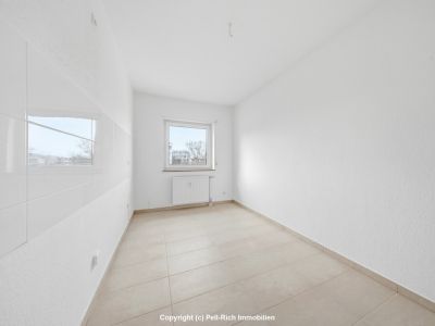 SONNENGL&Uuml;CK: Stilvolle 3-Zimmer-Wohnung mit Balkon in Neureut zur Vermietung