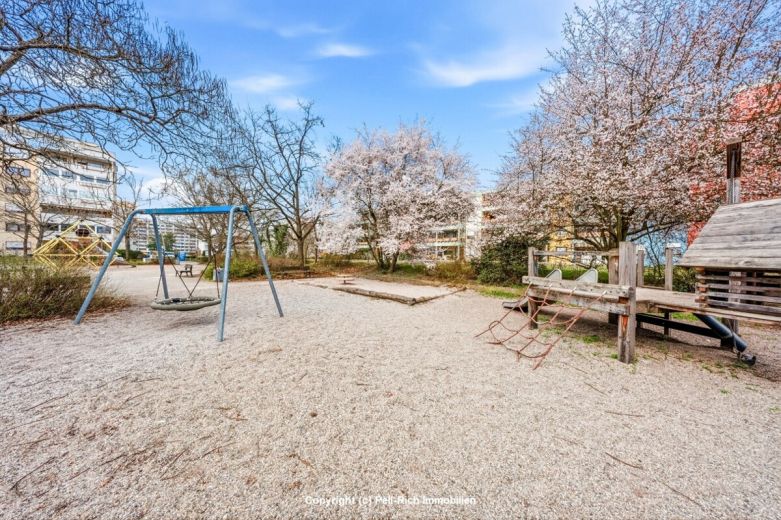 SONNENGL&Uuml;CK: Stilvolle 3-Zimmer-Wohnung mit Balkon in Neureut zur Vermietung