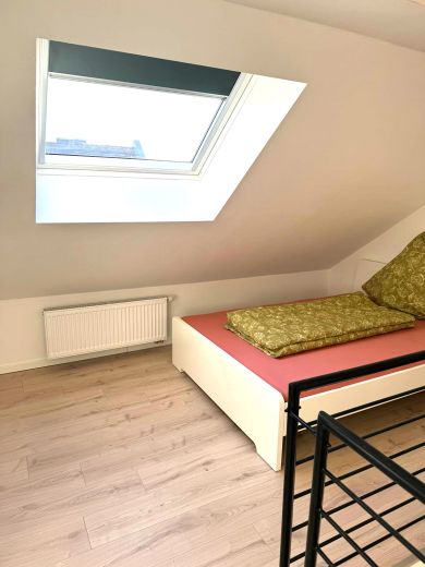 F&uuml;rstenwall: komplett sanierte 2-Zimmer-Maisonette-Wohnung mit Balkon