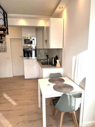 F&uuml;rstenwall: komplett sanierte 2-Zimmer-Maisonette-Wohnung mit Balkon und Weitblick