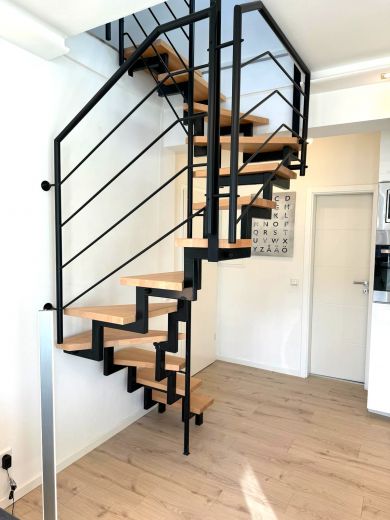 F&uuml;rstenwall: 2-Zimmer-Maisonette-Wohnung mit Balkon und Weitblick