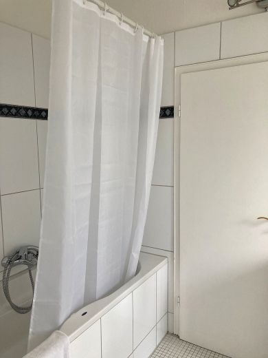 3-Zimmer-Wohnung mit Balkon in Wittlaer