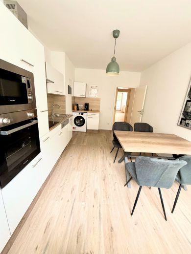 Pempelfort: Stylische 3-Zimmer-Wohnung mit Balkon