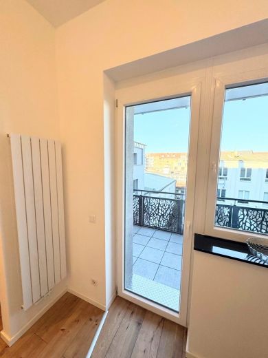 F&uuml;rstenwall: komplett saniertes 2-Zimmer-Apartment im Hinterhof