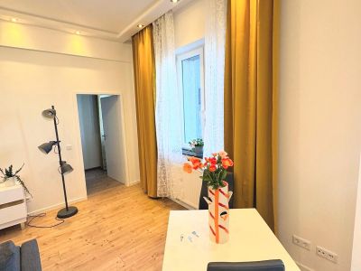 F&uuml;rstenwall: komplett saniertes 2-Zimmer-Apartment im Hinterhof