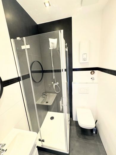 F&uuml;rstenwall: komplett saniertes 2-Zimmer-Apartment im Hinterhof