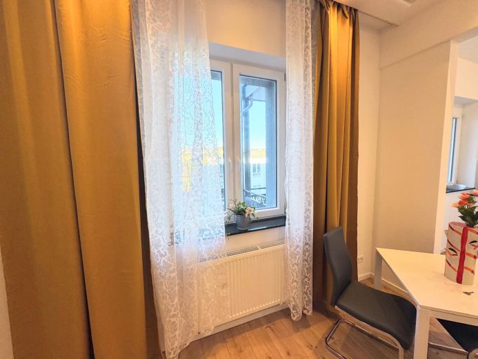 F&uuml;rstenwall: komplett sanierte 2-Zimmer-Wohnung im Hinterhof