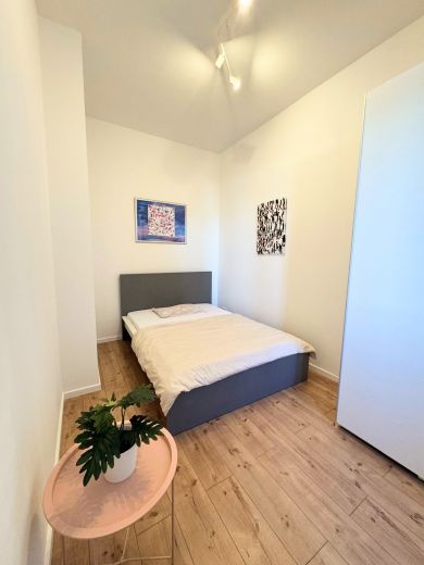 F&uuml;rstenwall: komplett sanierte 2-Zimmer-Wohnung im Hinterhof