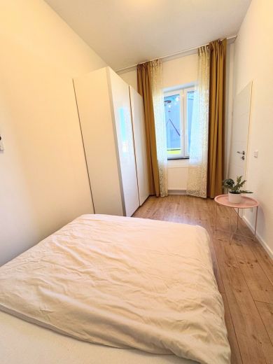 F&uuml;rstenwall: komplett sanierte 2-Zimmer-Wohnung im Hinterhof