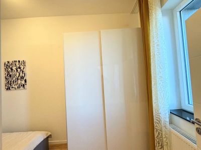 F&uuml;rstenwall: komplett sanierte 2-Zimmer-Wohnung im Hinterhof
