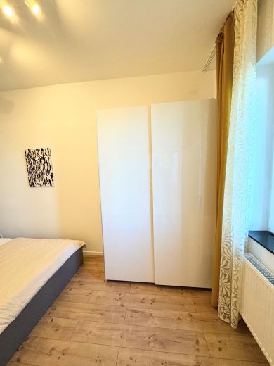 F&uuml;rstenwall: komplett sanierte 2-Zimmer-Wohnung im Hinterhof