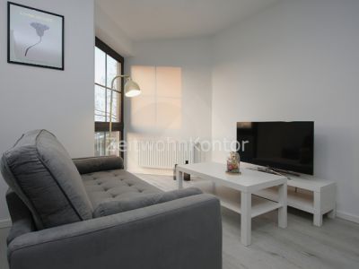 Schick in ruhiger Lage mit guter Anbindung, WLAN aktiv!