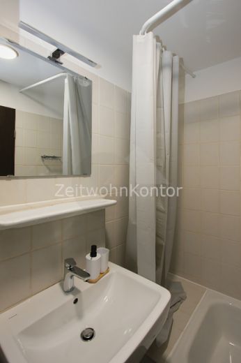 Schick in ruhiger Lage mit guter Anbindung, WLAN aktiv!