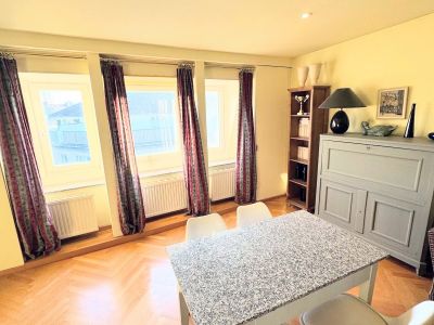 Pempelfort: 1,5 -Zimmer-Altbauwohnung in prachtvollem Altbau