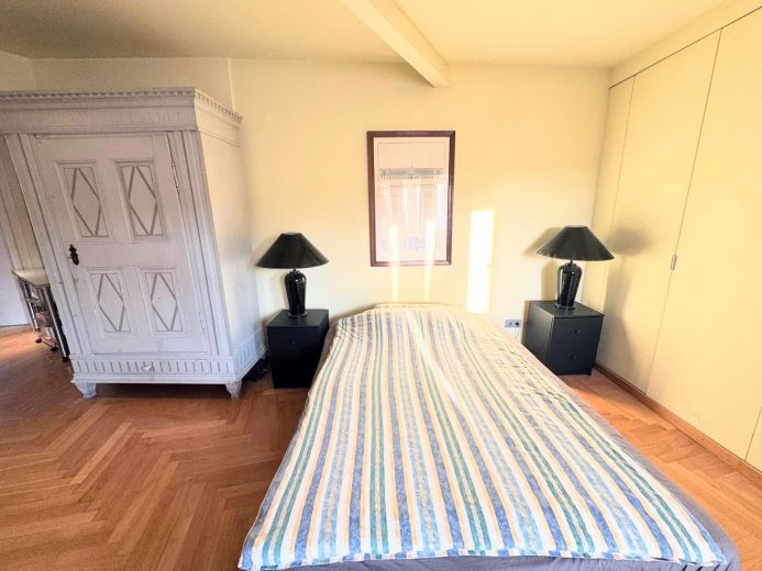 Pempelfort: 1,5 -Zimmer-Altbauwohnung in prachtvollem Altbau