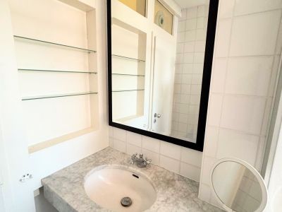 Pempelfort: 1,5 -Zimmer-Altbauwohnung in prachtvollem Altbau