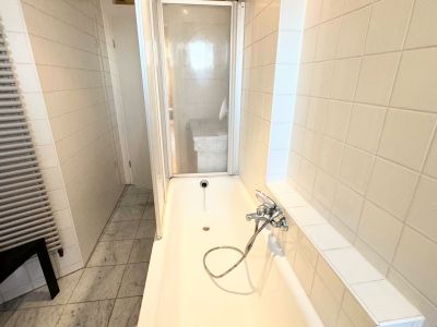 Pempelfort: 1,5 -Zimmer-Altbauwohnung in prachtvollem Altbau