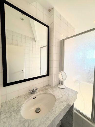 Pempelfort: 1,5 -Zimmer-Altbauwohnung in prachtvollem Altbau