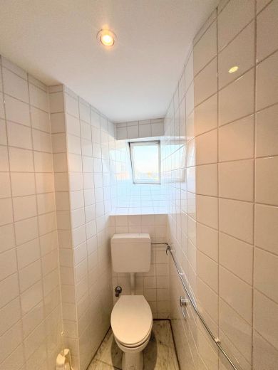 Pempelfort: 1,5 -Zimmer-Altbauwohnung in prachtvollem Altbau