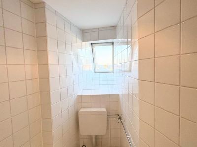 Pempelfort: 1,5 -Zimmer-Altbauwohnung in prachtvollem Altbau