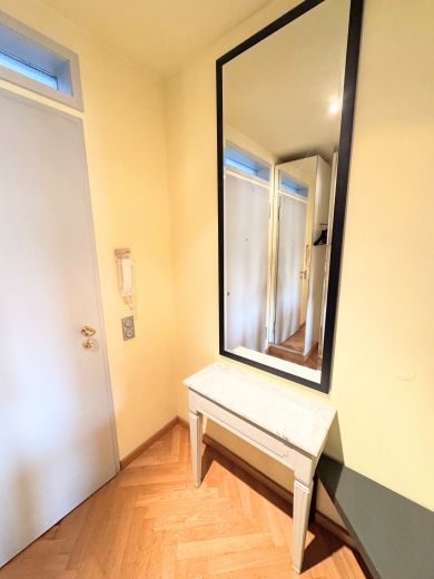 Pempelfort: 1,5 -Zimmer-Altbauwohnung in prachtvollem Altbau