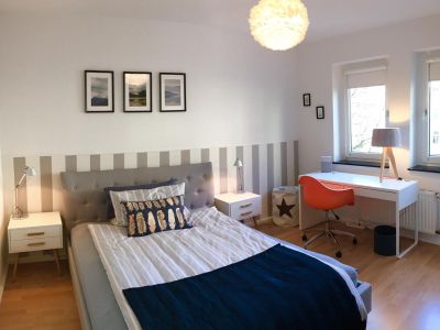 Oberkassel: Top 2-Zimmer-Wohnung mit Balkon