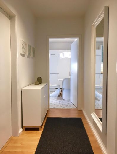 Oberkassel: Top 2-Zimmer-Wohnung mit Balkon