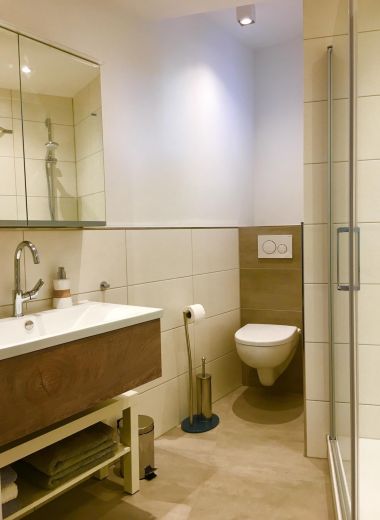 Oberkassel: Top 2-Zimmer-Wohnung mit Balkon