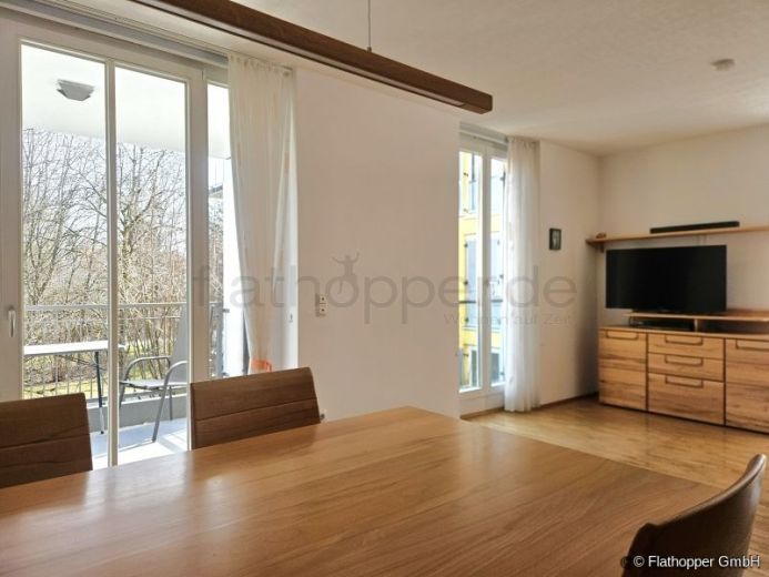 M&ouml;blierte 4-Zimmer-Wohnung mit Aufzug und Balkon in M&uuml;nchen - Riem