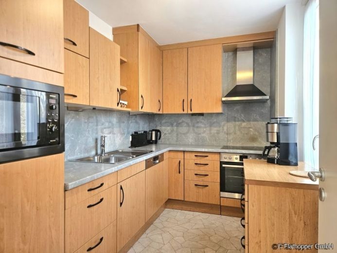 M&ouml;blierte 4-Zimmer-Wohnung mit Aufzug und Balkon in M&uuml;nchen - Riem