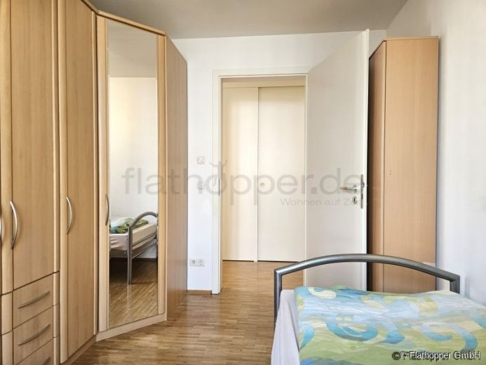 M&ouml;blierte 4-Zimmer-Wohnung mit Aufzug und Balkon in M&uuml;nchen - Riem