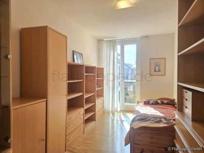 M&ouml;blierte 4-Zimmer-Wohnung mit Aufzug und Balkon in M&uuml;nchen - Riem