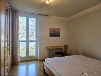 M&ouml;blierte 4-Zimmer-Wohnung mit Aufzug und Balkon in M&uuml;nchen - Riem