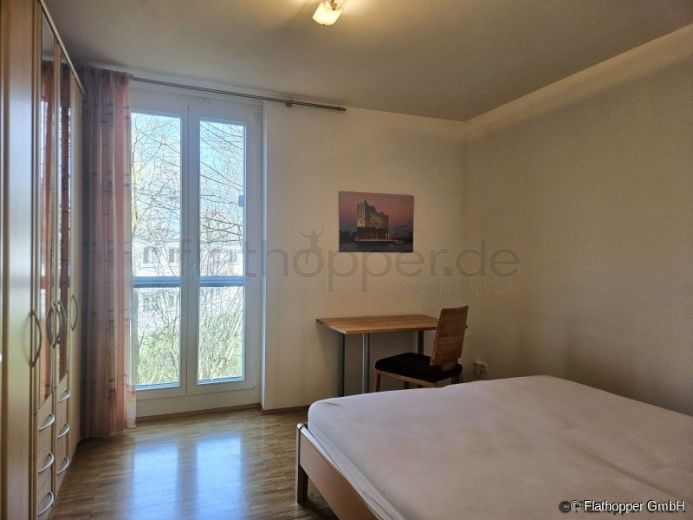 M&ouml;blierte 4-Zimmer-Wohnung mit Aufzug und Balkon in M&uuml;nchen - Riem