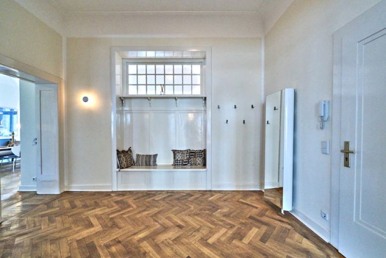 Traumwohnung in saniertem Altbau in Top Lage Unterbilk/Medienhafen