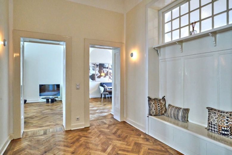 Traumwohnung in saniertem Altbau in Top Lage Unterbilk/Medienhafen