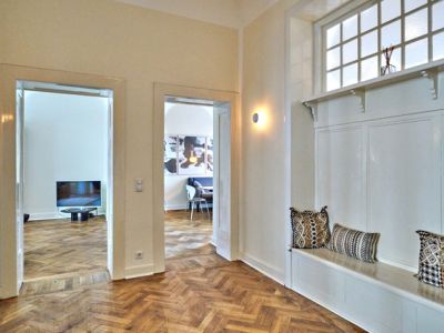 Traumwohnung in saniertem Altbau in Top Lage Unterbilk/Medienhafen