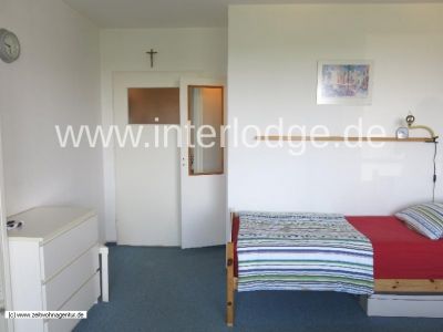 INTERLODGE Helles Apartment in K&ouml;ln-Riehl mit Balkon, Dom- und Rheinblick