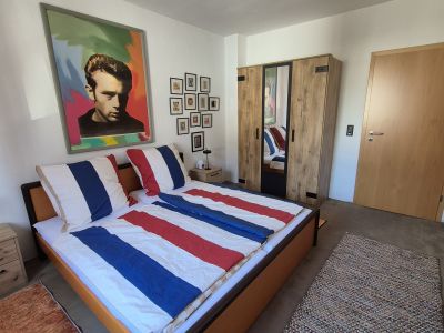 OB-D&uuml;mpten, gem&uuml;tlich, Erstbezug in zentraler, ruhiger Lage. 100 mBit.