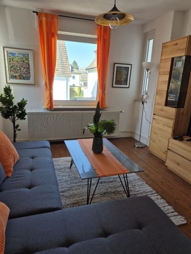 OB-D&uuml;mpten, gem&uuml;tlich, Erstbezug in zentraler, ruhiger Lage. 100 mBit.