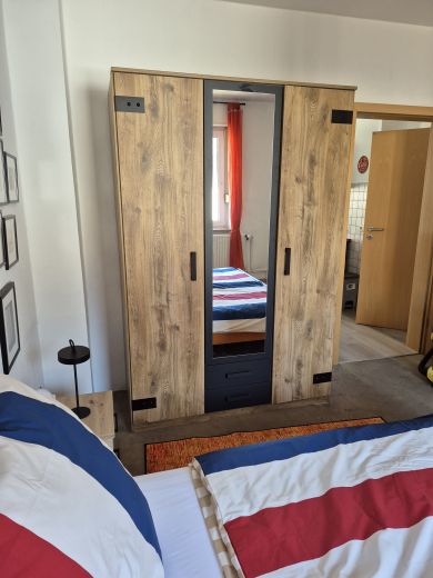 OB-D&uuml;mpten, gem&uuml;tlich, Erstbezug in zentraler, ruhiger Lage. 100 mBit.