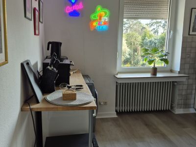 OB-D&uuml;mpten, gem&uuml;tlich, Erstbezug in zentraler, ruhiger Lage. 100 mBit.