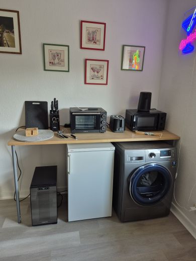 OB-D&uuml;mpten, gem&uuml;tlich, Erstbezug in zentraler, ruhiger Lage. 100 mBit.