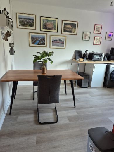 OB-D&uuml;mpten, gem&uuml;tlich, Erstbezug in zentraler, ruhiger Lage. 100 mBit.