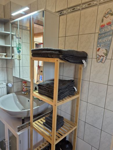 OB-D&uuml;mpten, gem&uuml;tlich, Erstbezug in zentraler, ruhiger Lage. 100 mBit.